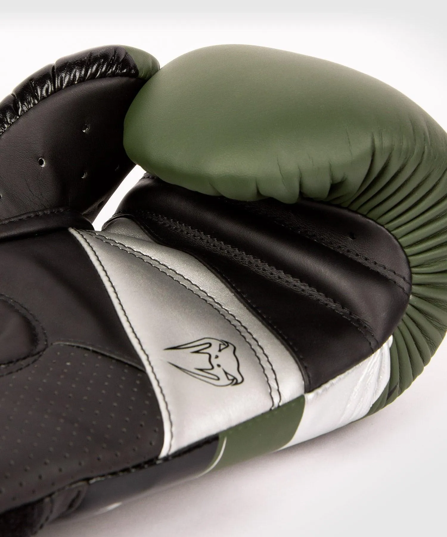 Guantes de boxeo Venum Elite Evo - Caqui/Plateado