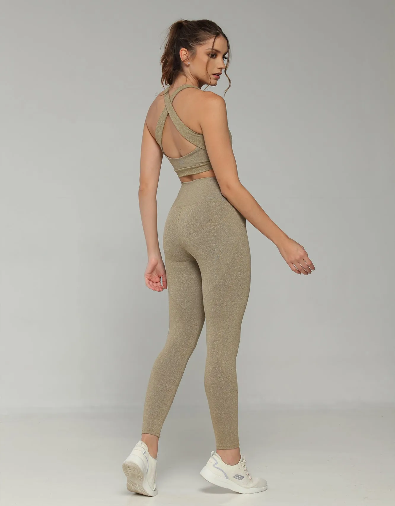 LEGGING TEXTURIZADO TIRO ALTO CON COMPRESIÓN MEDIA Y BOLSILLO LATERAL