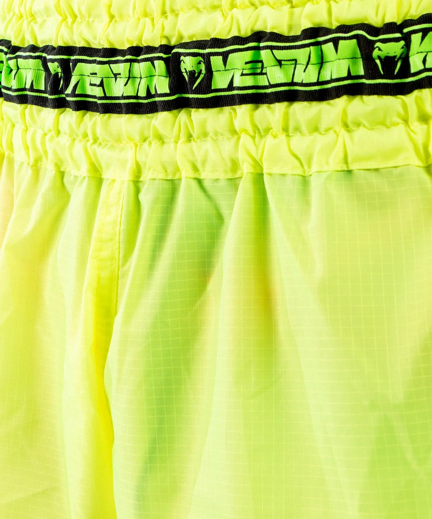 Pantalones cortos Venum Muay Thai Parachute - Amarillo neón